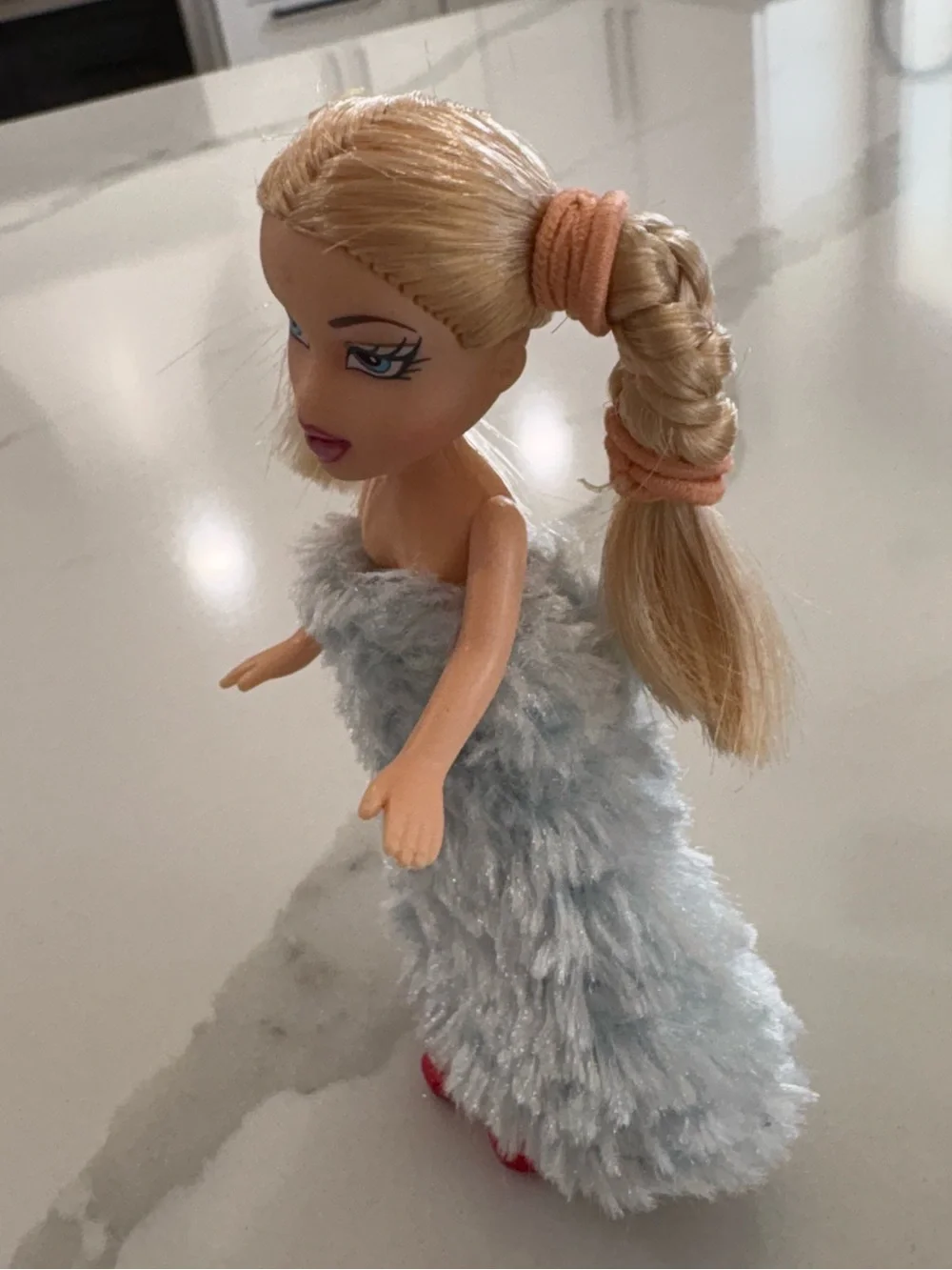 Bratz Kidz Chloe 4” Mini Doll MGA 2002 Blonde Pigtails Blue Fuzzy Dress